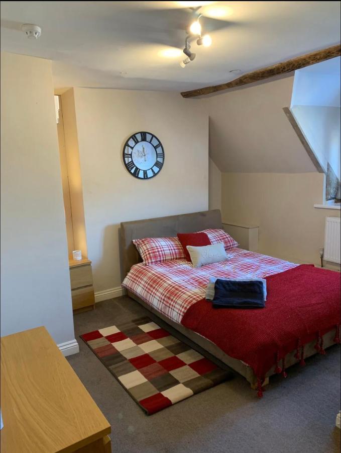 Studio Double. Own Bathroom, Shared Kitchen بيودلي المظهر الخارجي الصورة