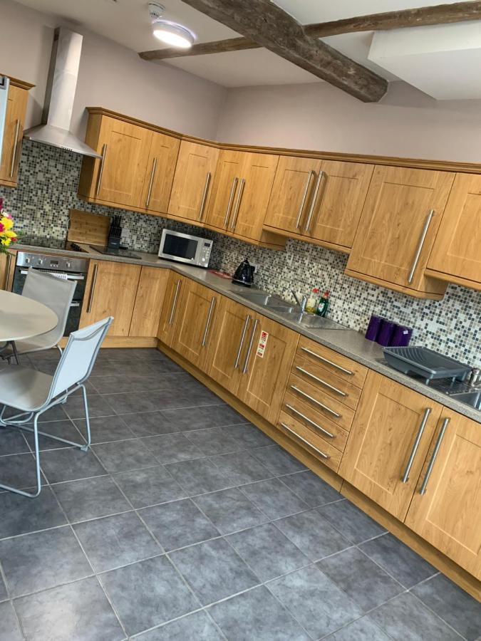 Studio Double. Own Bathroom, Shared Kitchen بيودلي المظهر الخارجي الصورة