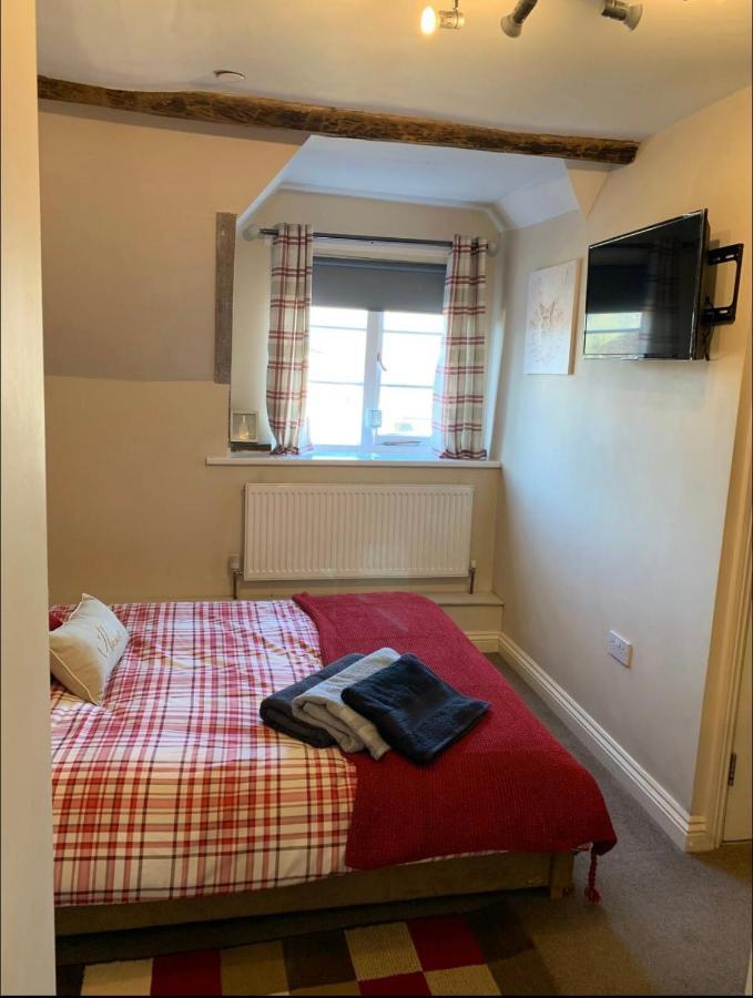 Studio Double. Own Bathroom, Shared Kitchen بيودلي المظهر الخارجي الصورة