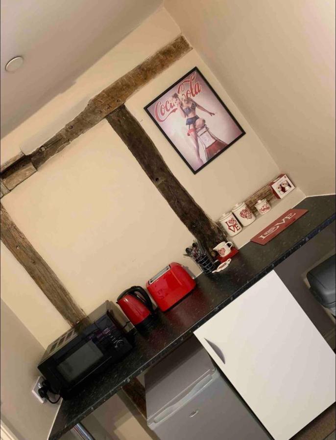 Studio Double. Own Bathroom, Shared Kitchen بيودلي المظهر الخارجي الصورة